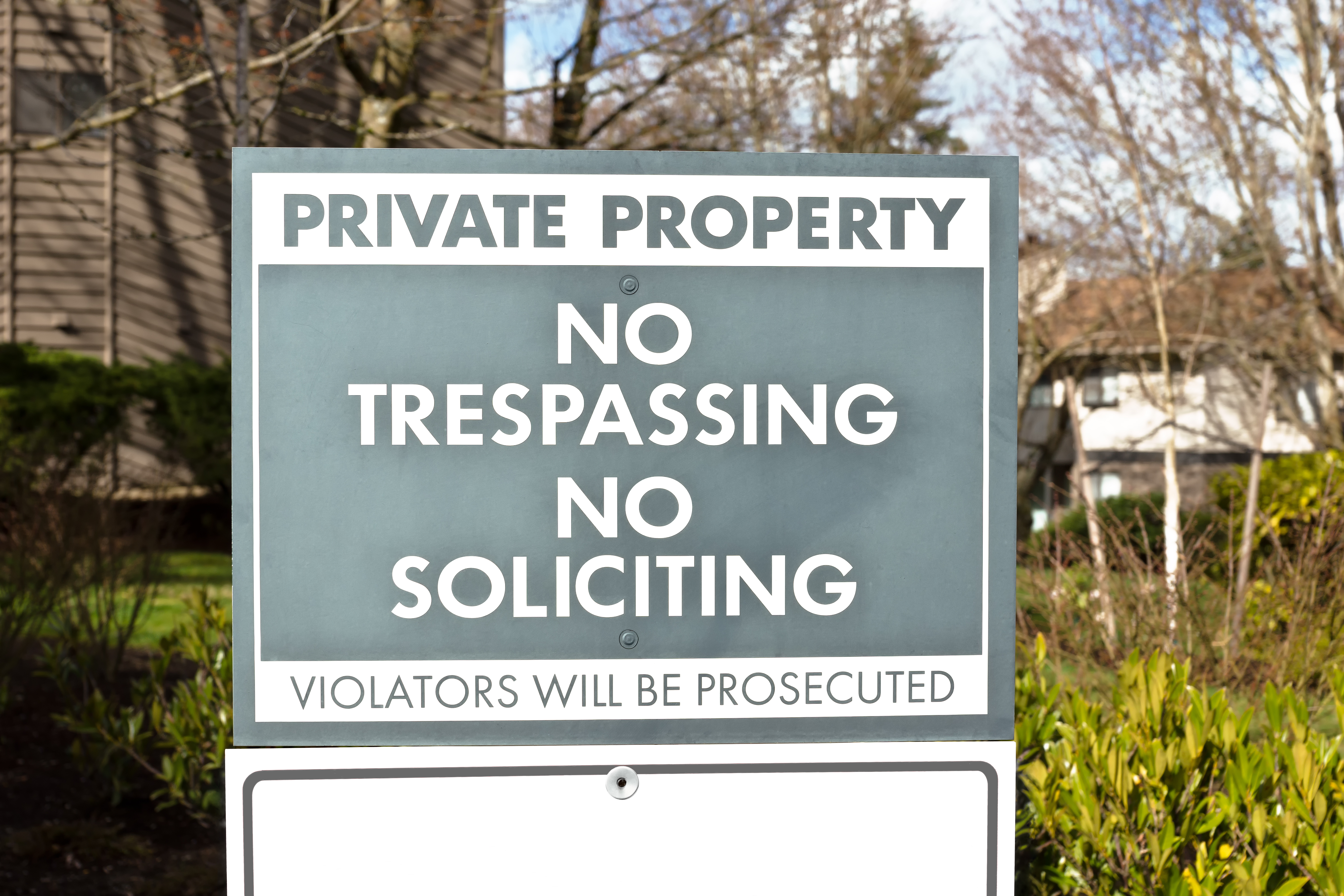 No trespassing